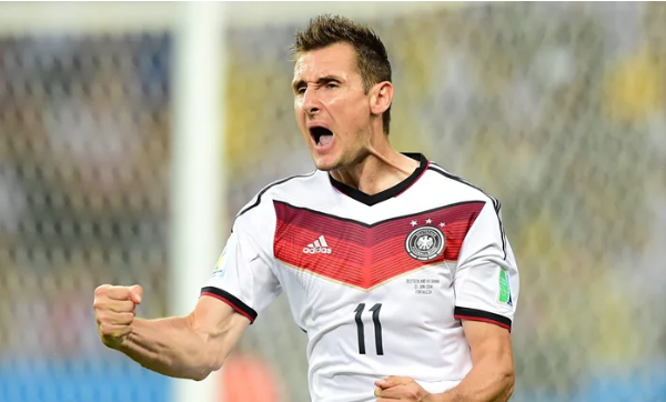 Miroslav Klose cầu thủ đắt giá nhất thế giới với nhiều bàn thắng để đời